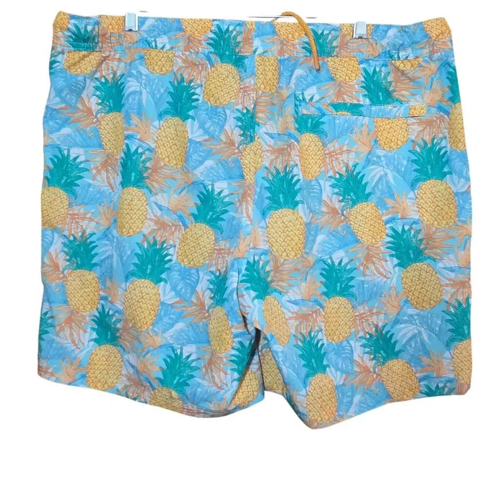 Members Mark pineapple print